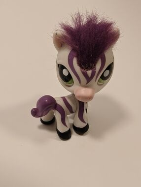 Littlest Pet Shop #2470 "Cutest Pets" purple Zebra With Fuzzy Purple Mane